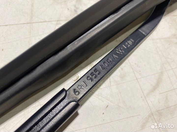 Поводок дворника Volkswagen Polo MK5 cfna 2012