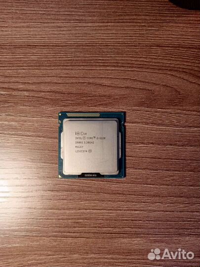 Intel core i3 3220 (бонусом кулер)
