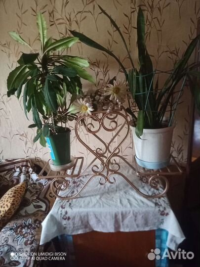 Подставка для цветов напольная металлическая