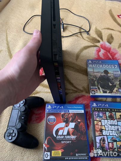 Sony PS4 Slim 1TB + Игры