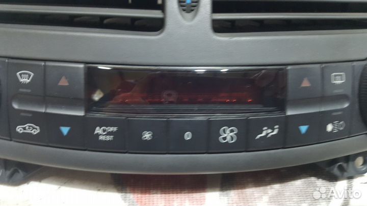 Блок управления климат контролем на Mercedes W211