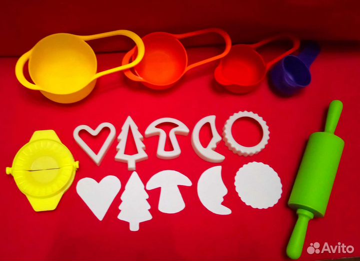 Формочки для печенья, скалка, мерные ложки. Набор