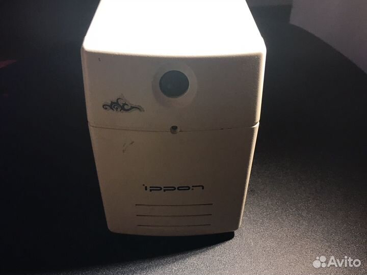 Источник бесперебойного питания UPS Ippon pro 600