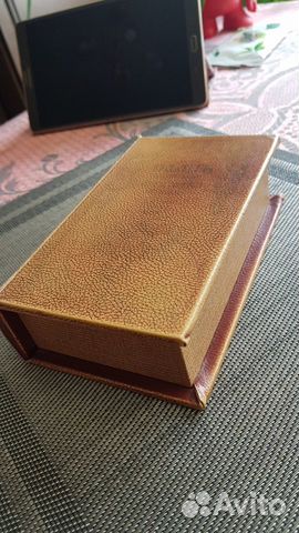 Шкатулка деревянная в форме книги