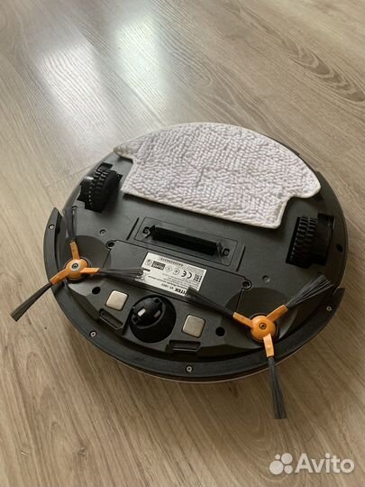 Робот пылесос Vitek VT-1803