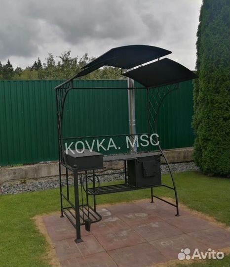 Мангал с крышей