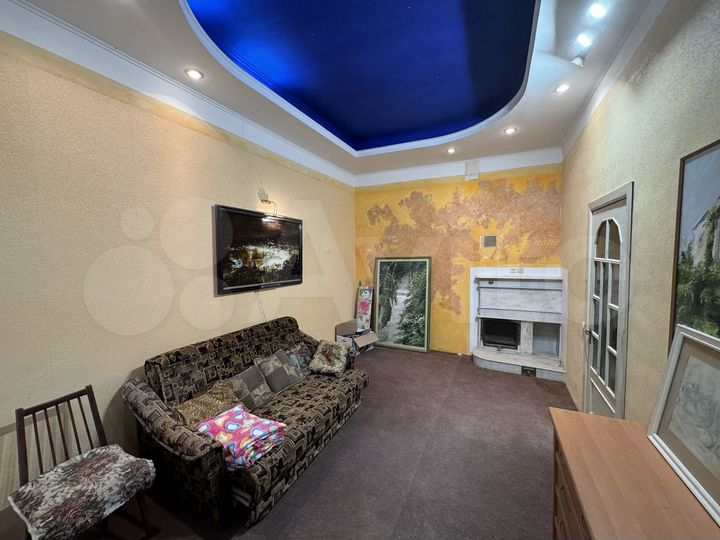 3-к. квартира, 81,1 м², 1/2 эт.