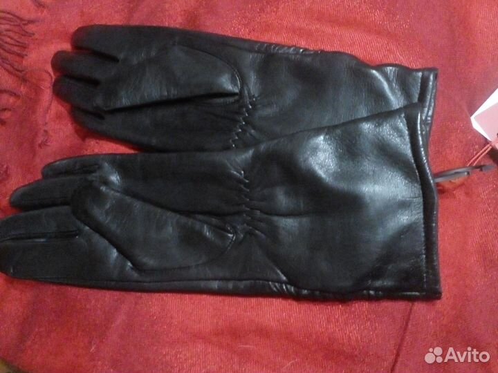 Перчатки женские кожаные новые