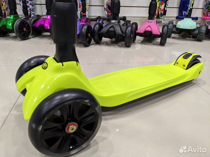 Самокат детский трехколесный TT Tiger Plus сaлaт