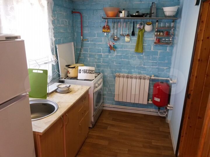 Дом 30 м² на участке 5 сот.