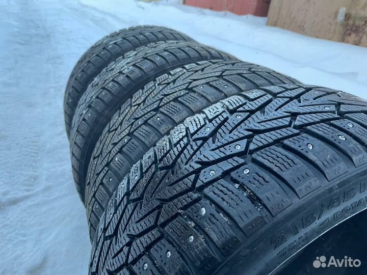 Nokian Tyres Hakkapeliitta 7 215/45 R17