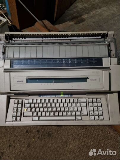 Печатная пишущая машинка