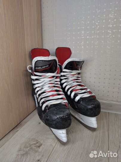 Хоккейные коньки Bauer NSX 40 размер