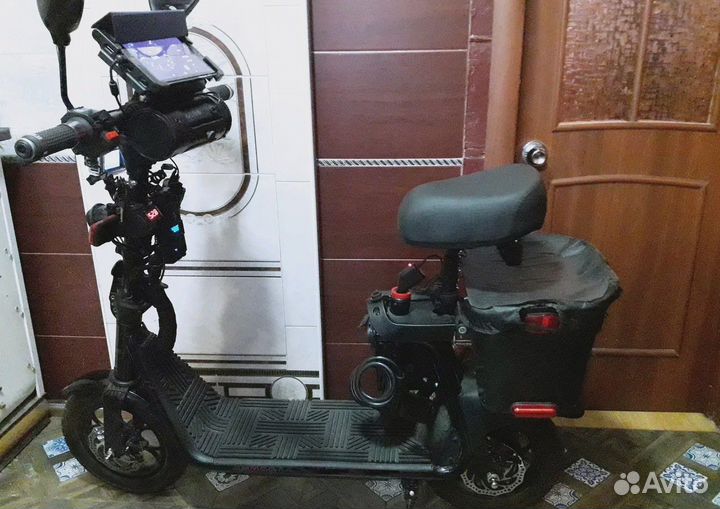 Модернизированно-тюненгованный Электросамокат
