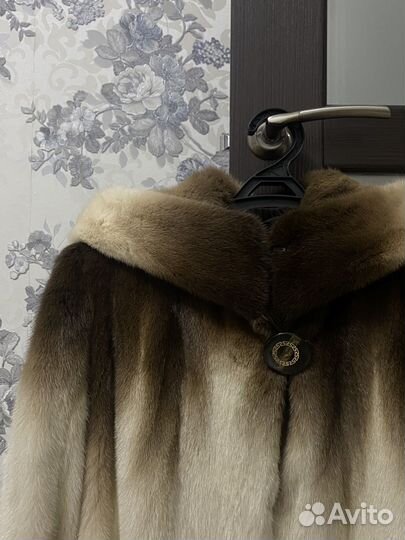 Шуба норковая с капюшоном