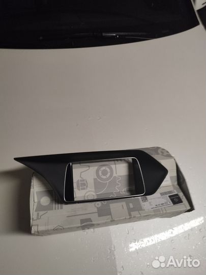 Декоративная накладка монитора на мерседес е 212