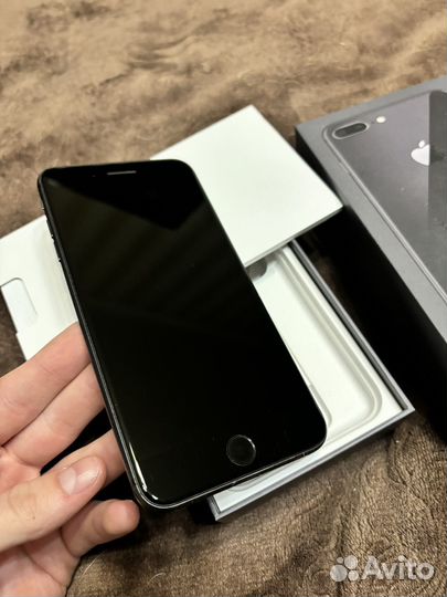 iPhone 8 Plus, 64 ГБ