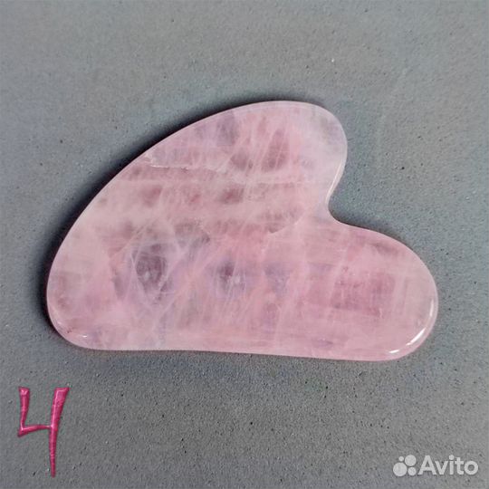 Скребок Гуаша из натурального камня розовый кварц