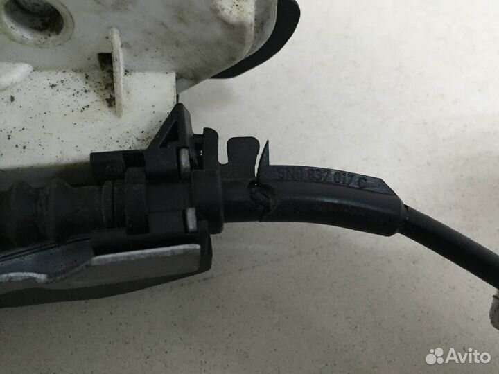 Замок двери передней правой Volkswagen Tiguan 5N2