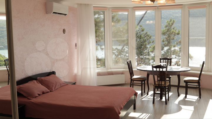 Квартира-студия, 40 м², 3/3 эт.