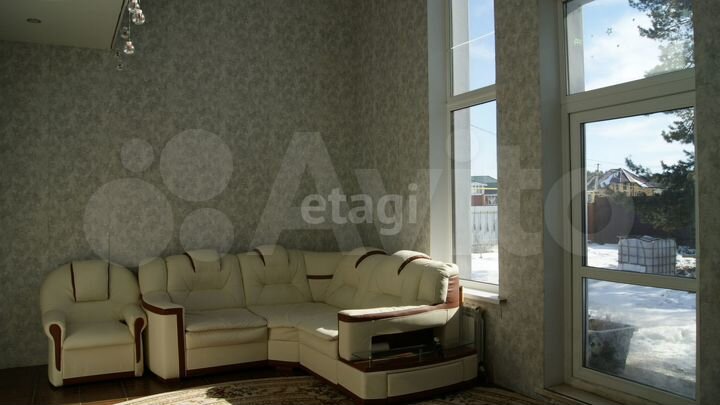 Коттедж 175 м² на участке 6 сот.