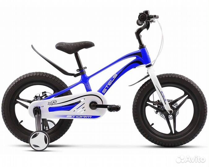 Синий велосипед stels 18