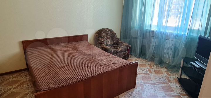 1-к. квартира, 42 м², 1/5 эт.