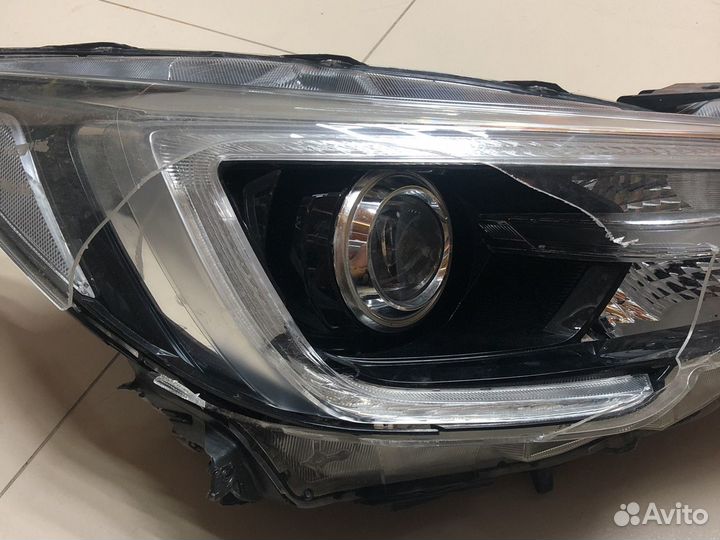 Фара правая Subaru Outback 2018