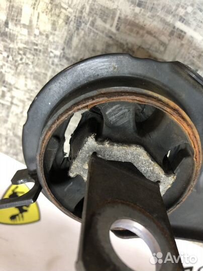 Продольный рычаг Volvo s80, s60 правый