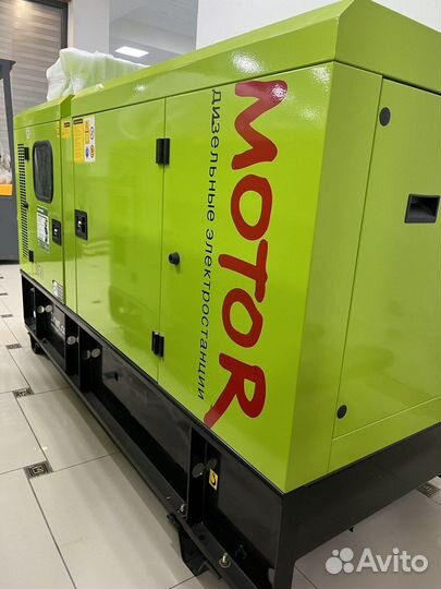 Дизельный генератор 800 кВт в кожухе с авр