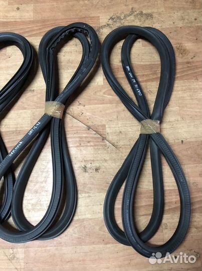 Уплотнитель дверной Opel Astra j