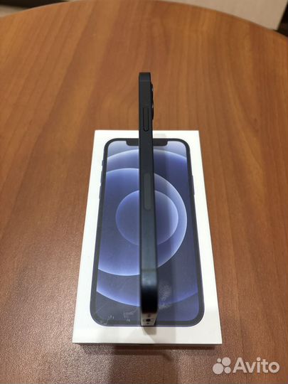 iPhone 12, 64 ГБ