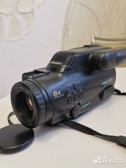 Видео камера Samsung с аксессуарами
