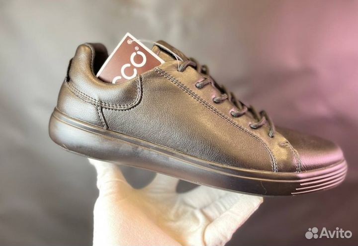 Кроссовки Ecco легкие