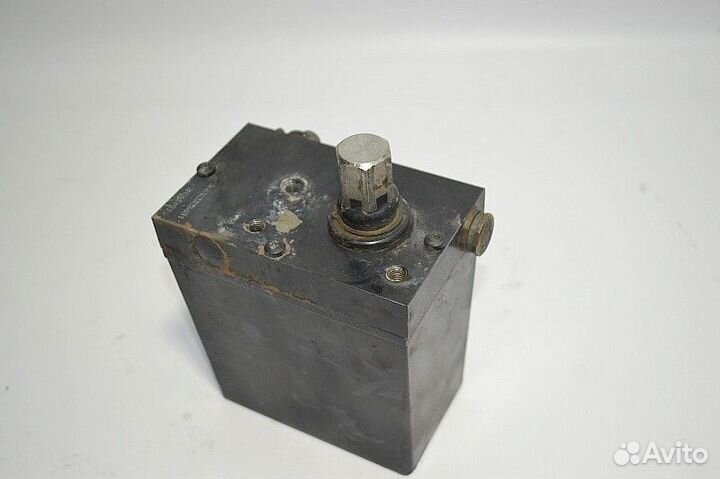 Насос подъема кабины volvo FH (01.12)