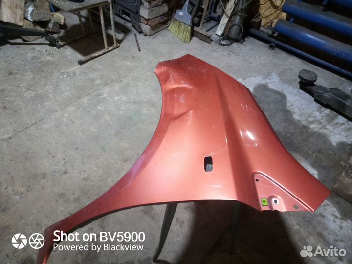 Продам крыло переднее левое на Ниссан note