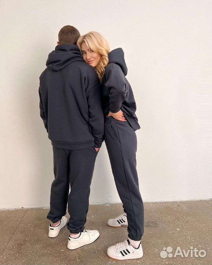 Парные спортивные костюмы