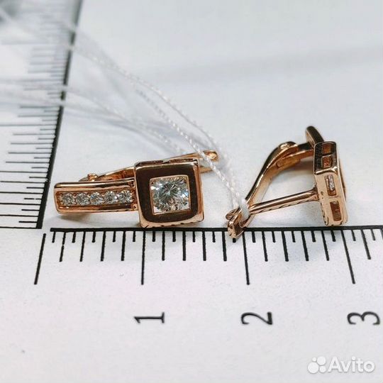 Золотые серьги с фианитом