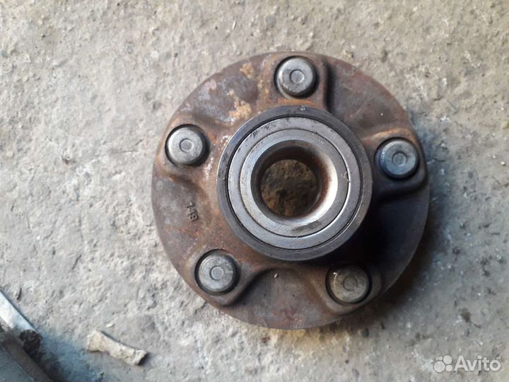 Ступица в сборе задняя nissan