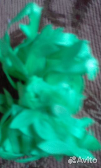 Лента с листьями