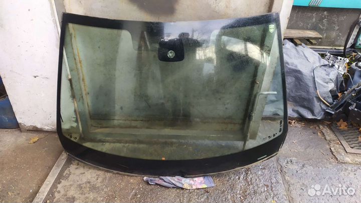 Лобовое стекло renault megane 2003г