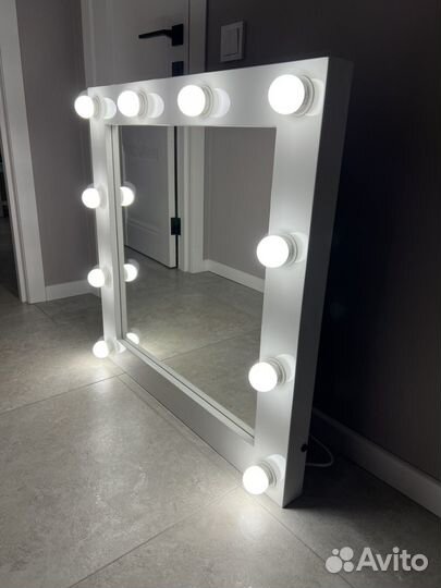 Зеркало с лампочками 85