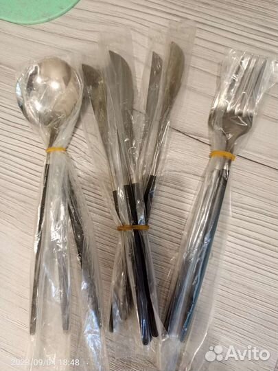 Набор столовых приборов новый