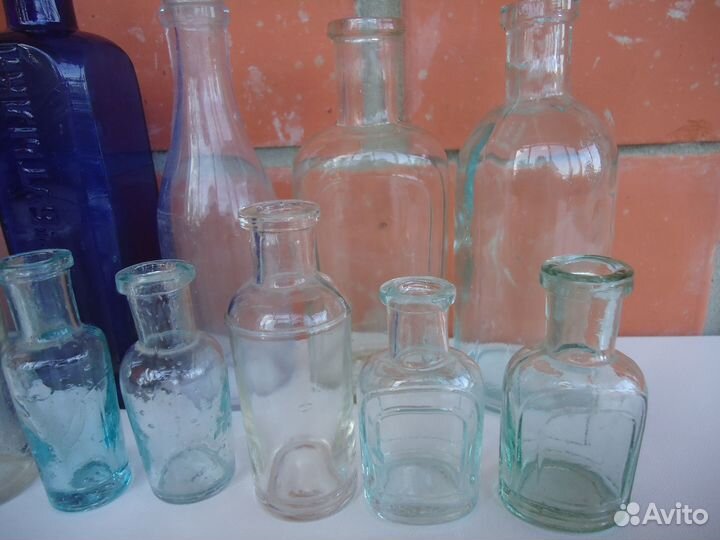 Старинные бутылочки и пузырьки
