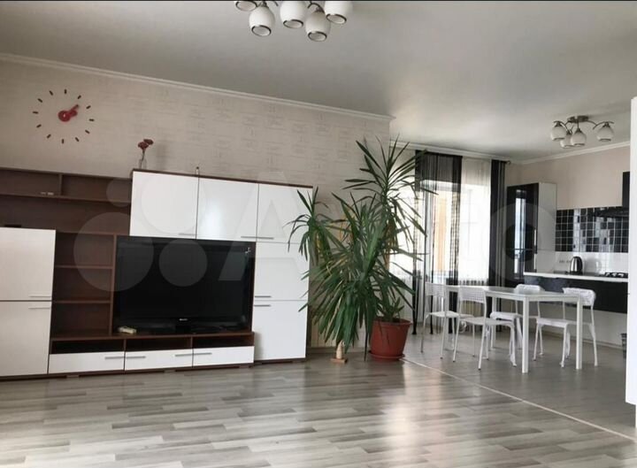 3-к. квартира, 100 м², 7/9 эт.