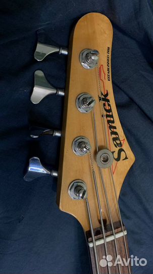 Бас гитара samick