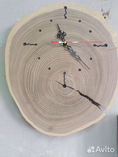 Настенные часы из дерева