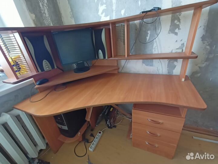 Компьютерный стол бу