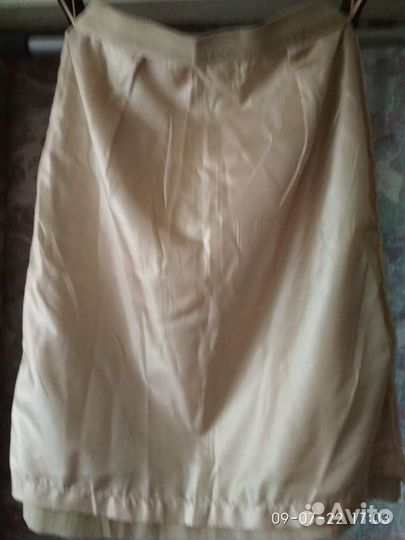 Новая юбка на подкладке со шлицей