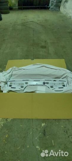 Спойлер на Land cruiser 300